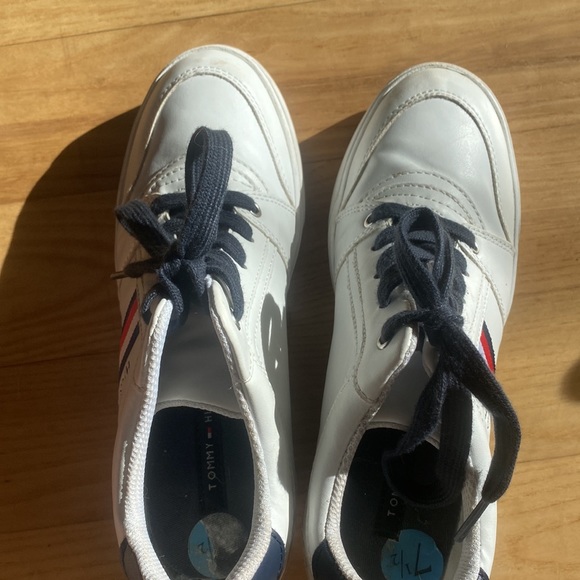 tommy hilfiger platforms - Picture 3 of 5